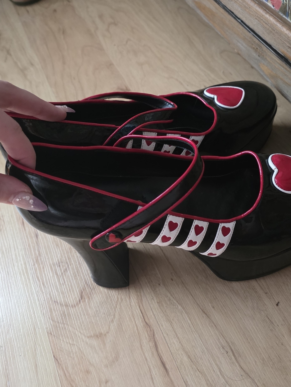 Funtasma QUEEN-55 Mary Jane pumps with Red Heart Accent - Picture 2 of 5
